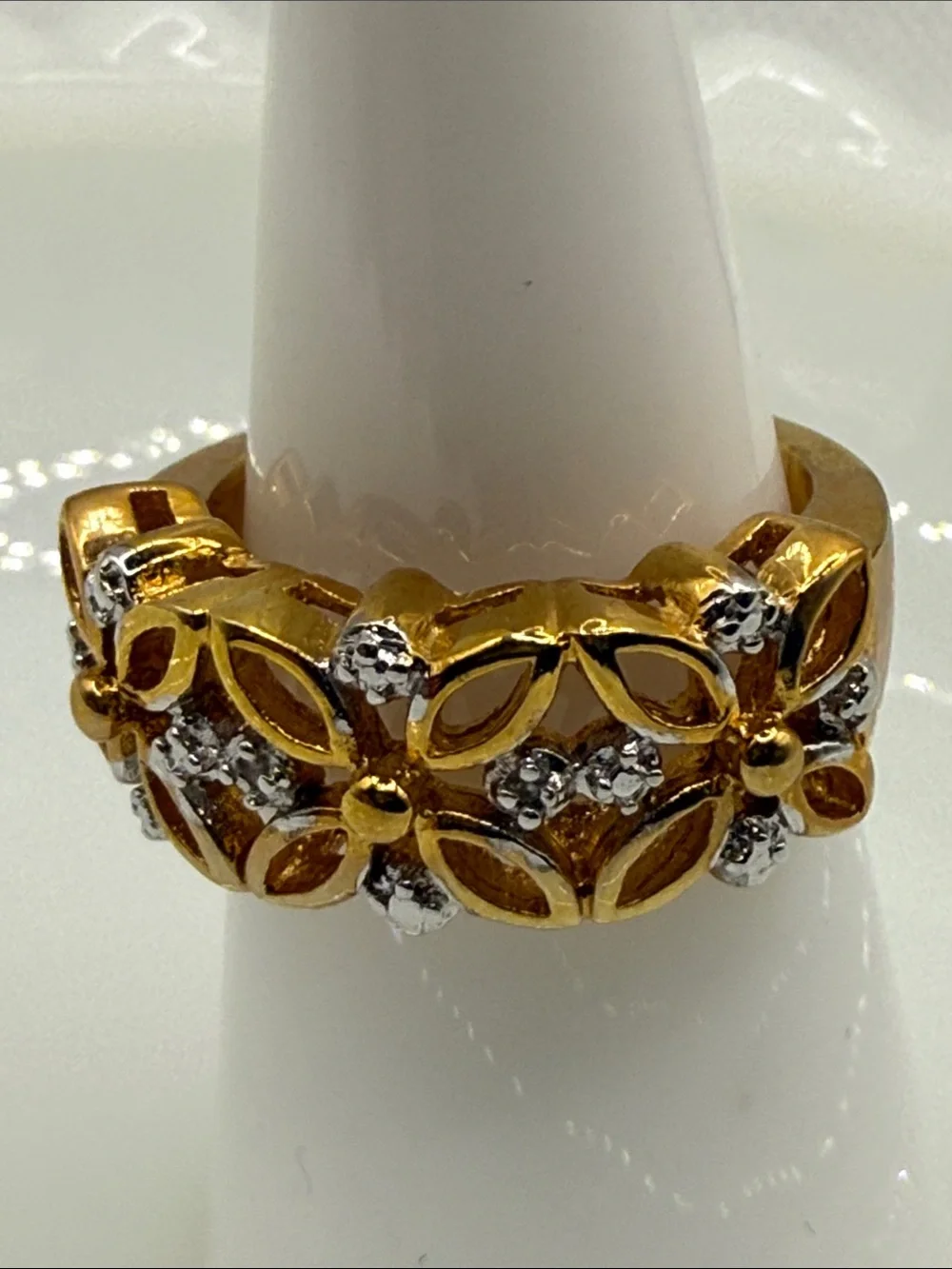 Vintage Gold plated brass diamond open work Floral Band Ring Silver tone Accents
